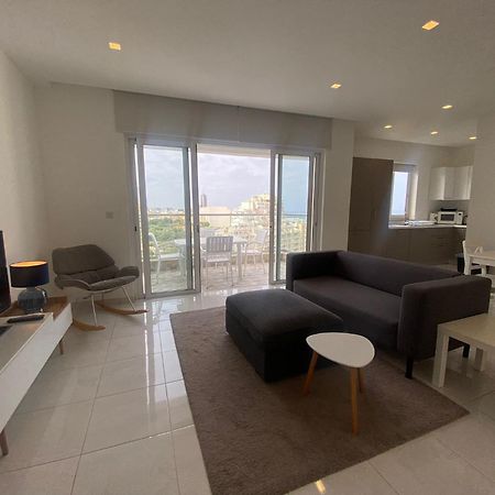 Spectacular Distant Seaview Apt Sliema Luaran gambar