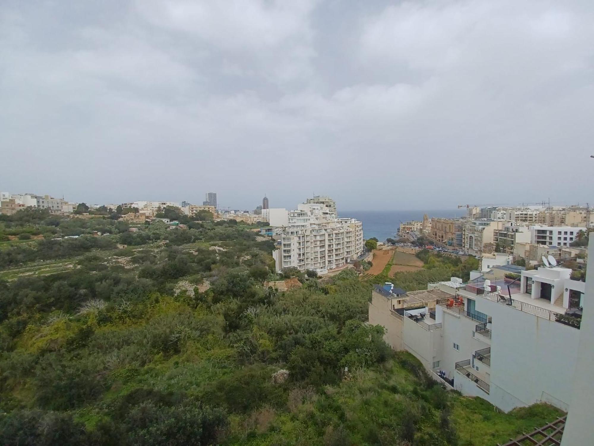Spectacular Distant Seaview Apt Sliema Luaran gambar