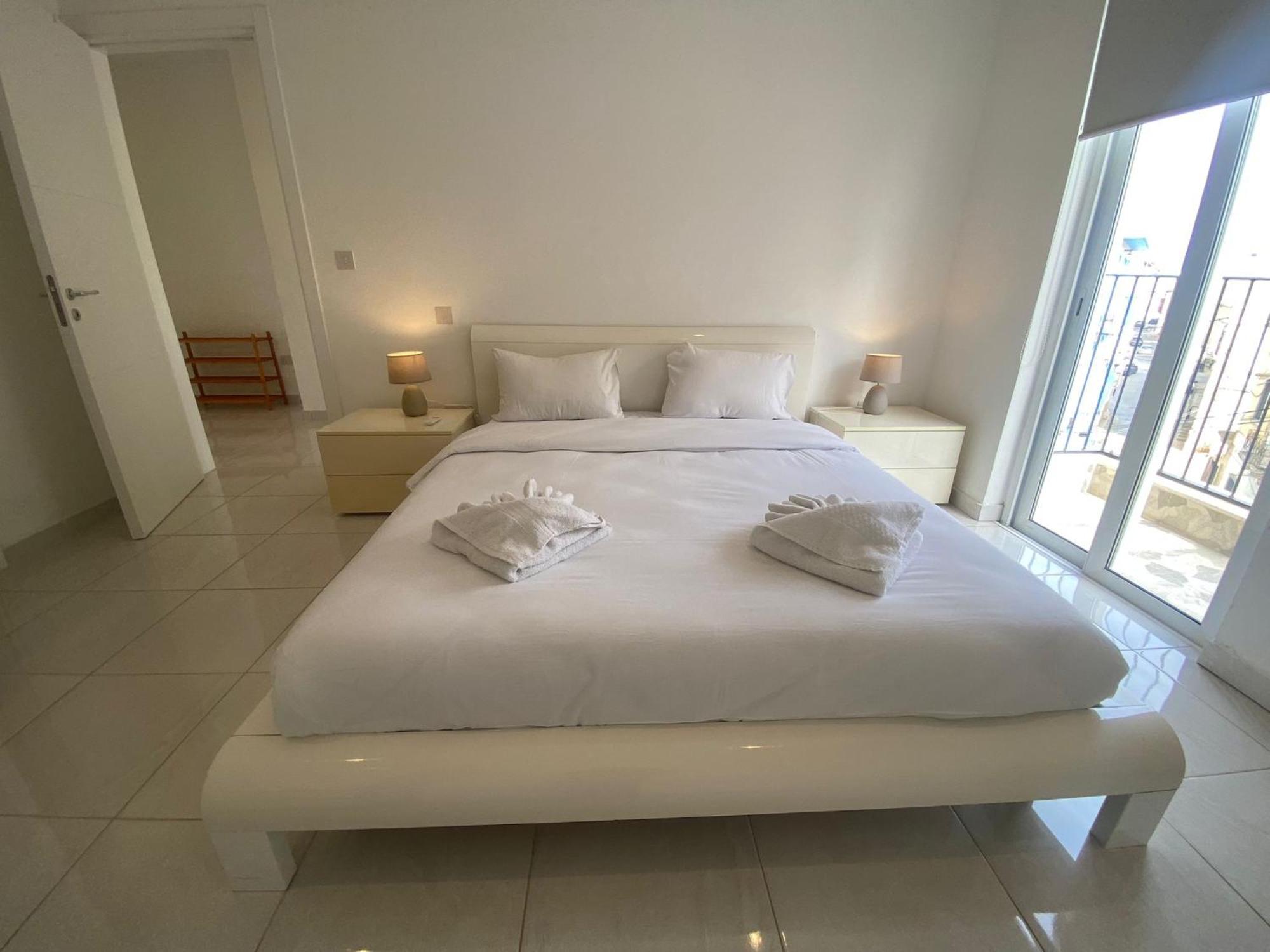 Spectacular Distant Seaview Apt Sliema Luaran gambar
