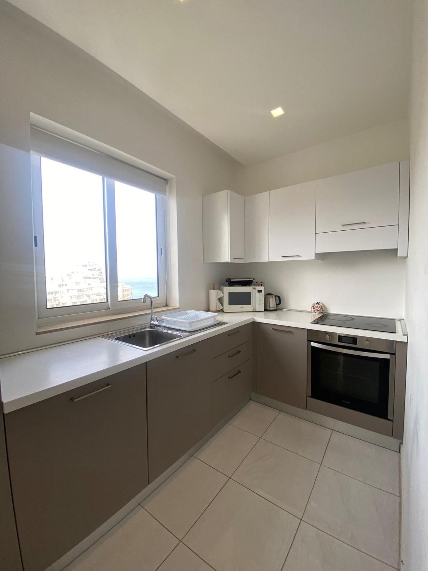 Spectacular Distant Seaview Apt Sliema Luaran gambar