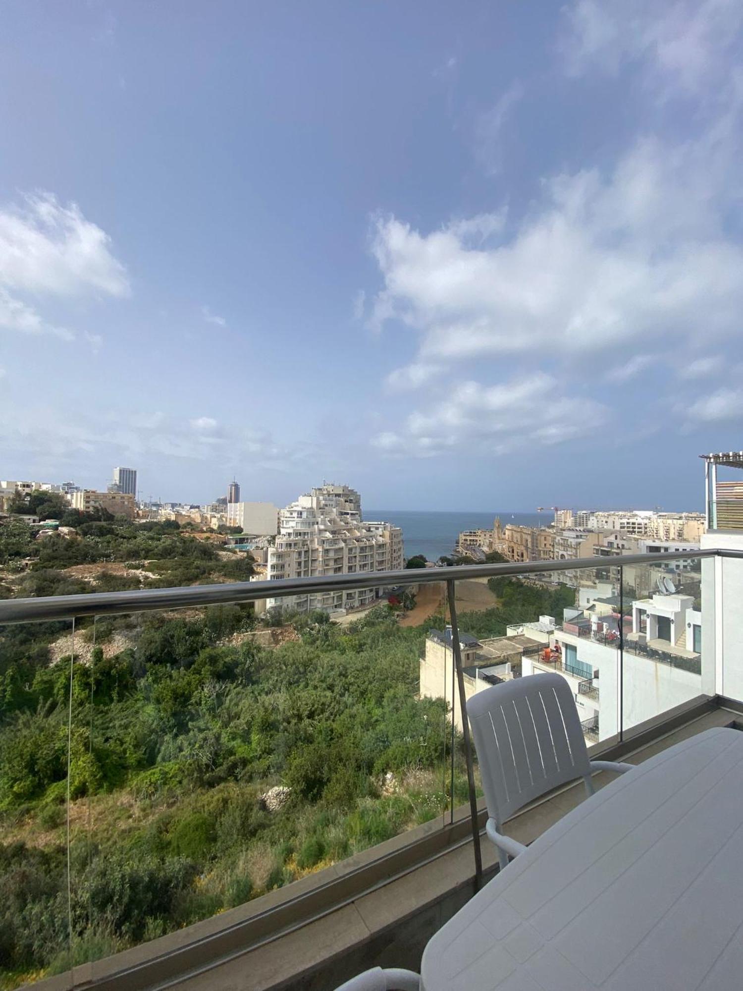 Spectacular Distant Seaview Apt Sliema Luaran gambar