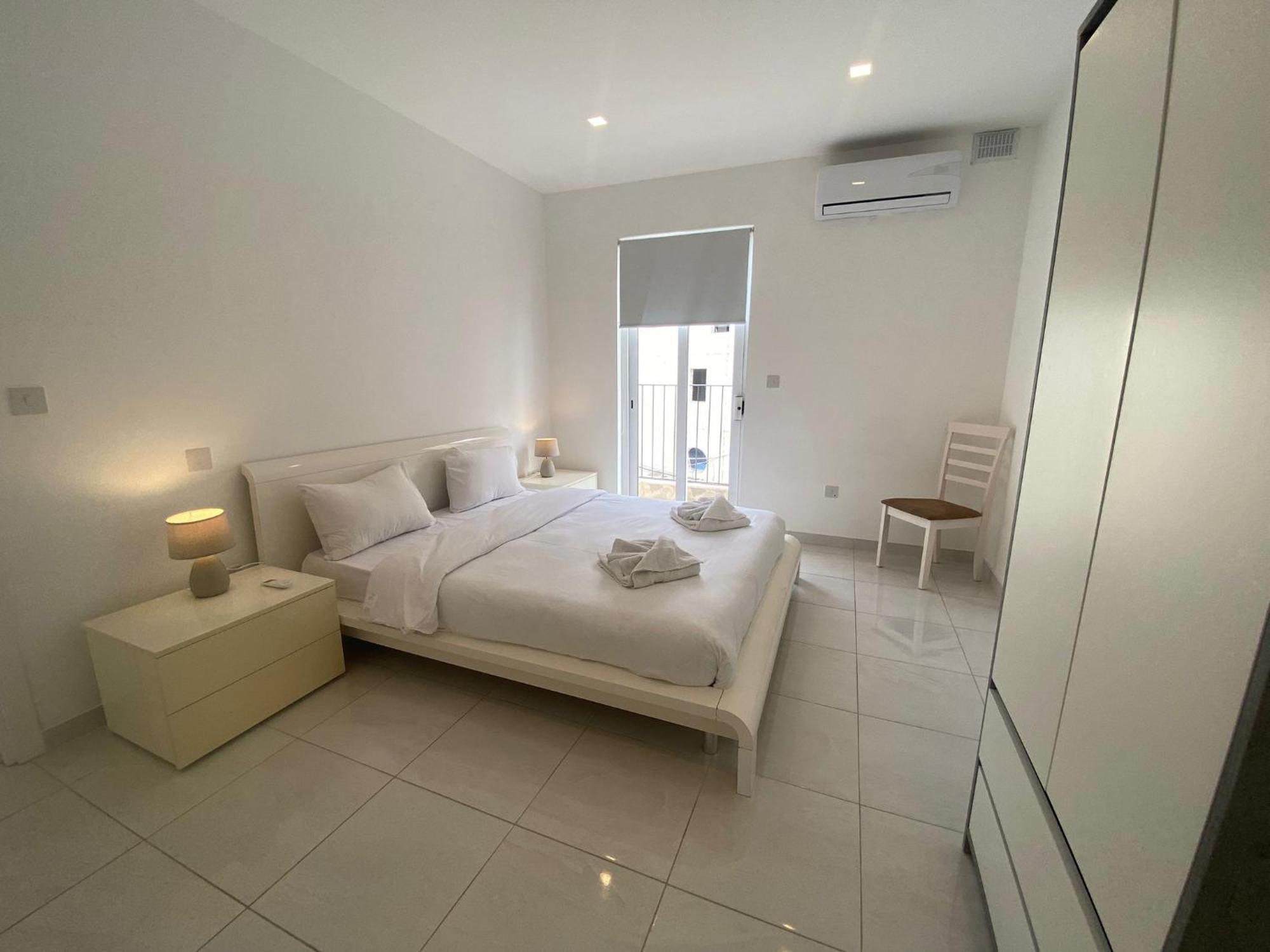 Spectacular Distant Seaview Apt Sliema Luaran gambar