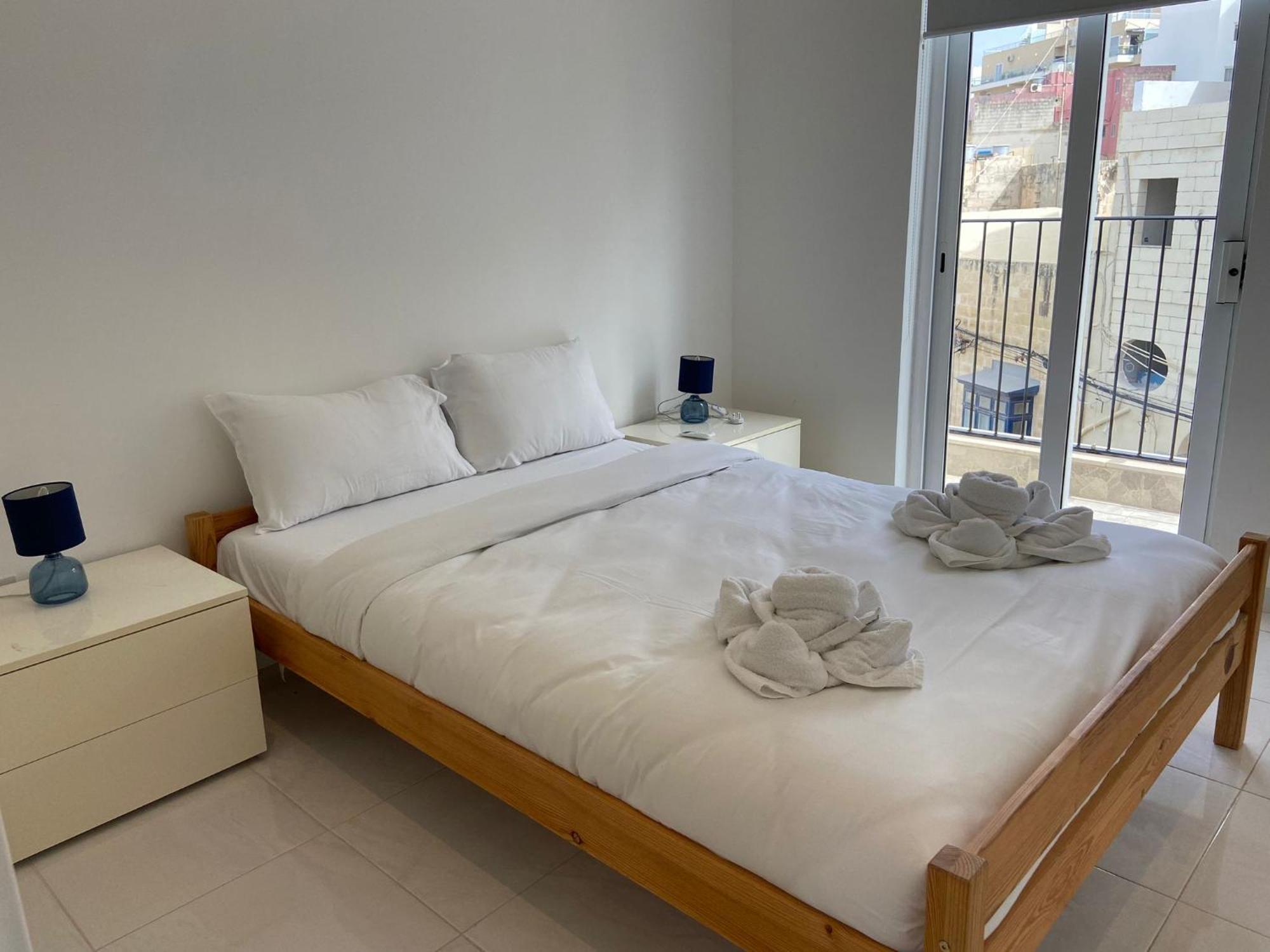 Spectacular Distant Seaview Apt Sliema Luaran gambar