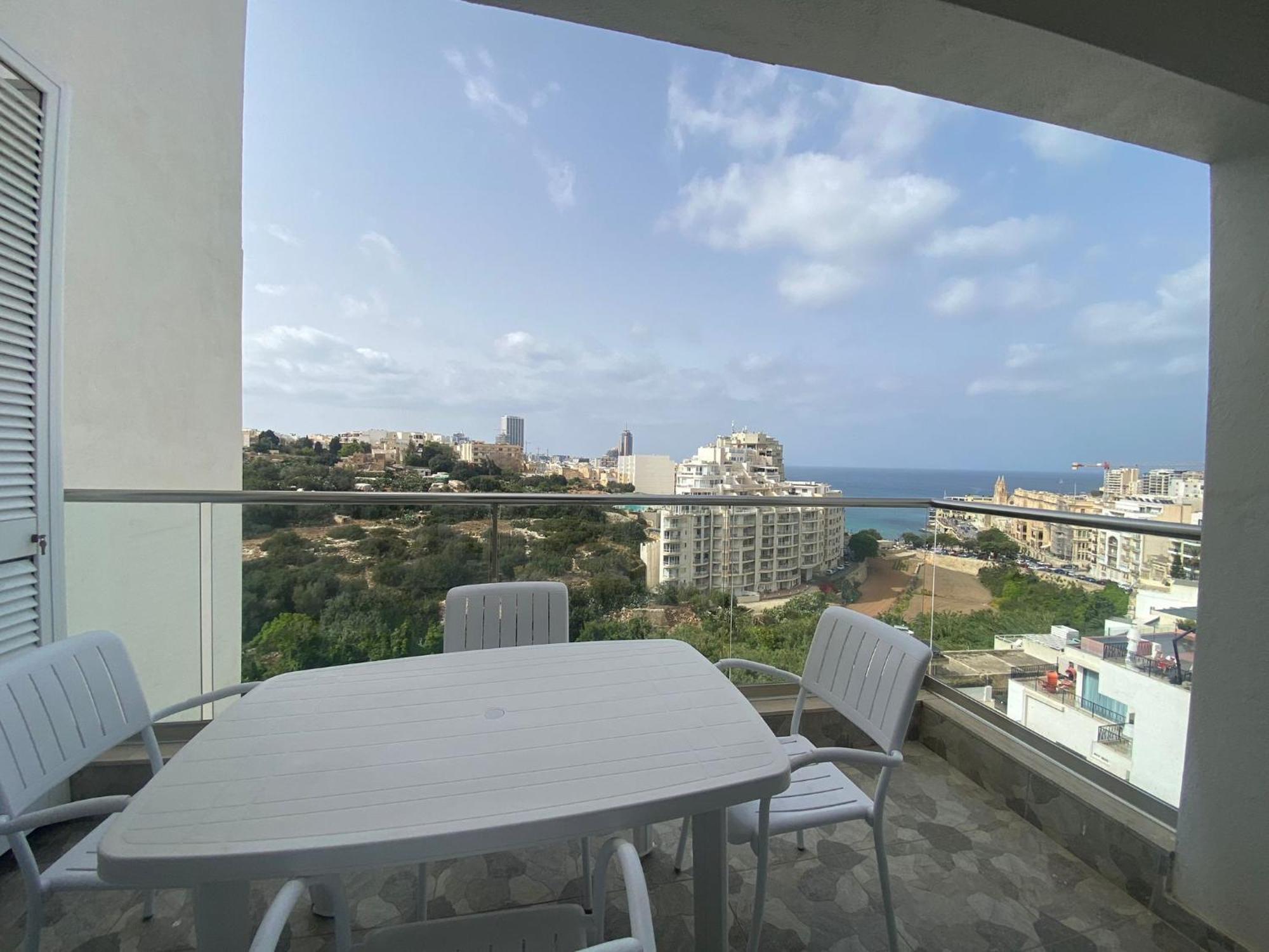 Spectacular Distant Seaview Apt Sliema Luaran gambar